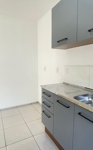 Apartamento à venda com 45m², 2 quartos e 1 vaga Apartamento à venda com 45m², 2 quartos e 1 vagaCozinha