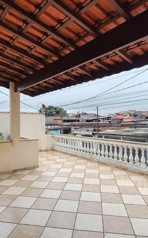 Casa à venda com 240m², 3 quartos e 2 vagas Casa à venda com 240m², 3 quartos e 2 vagasVaranda da Sala