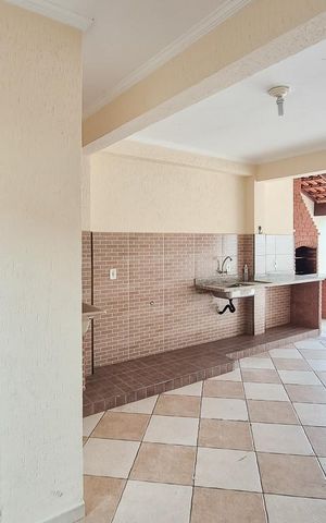 Casa à venda com 240m², 3 quartos e 2 vagas Casa à venda com 240m², 3 quartos e 2 vagasÁrea de Serviço