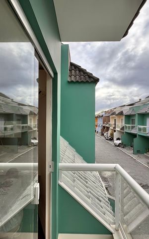 Casa de condomínio à venda com 150m², 3 quartos e 1 vaga Casa de condomínio à venda com 150m², 3 quartos e 1 vagaSuíte - Varanda