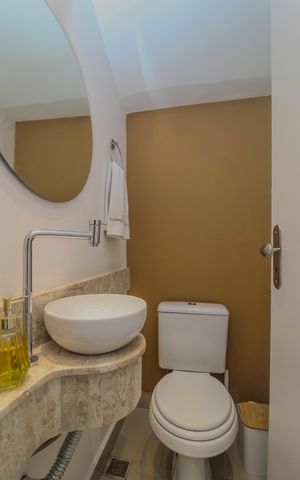 Casa de condomínio à venda com 90m², 2 quartos e 1 vaga Casa de condomínio à venda com 90m², 2 quartos e 1 vagaBanheiro