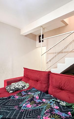 Casa à venda com 210m², 4 quartos e 2 vagas Casa à venda com 210m², 4 quartos e 2 vagasSala - Casa 1