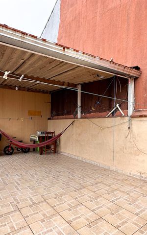 Casa à venda com 210m², 4 quartos e 2 vagas Casa à venda com 210m², 4 quartos e 2 vagasÁrea de Serviço - Casa 1