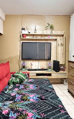 Casa à venda com 210m², 4 quartos e 2 vagas Casa à venda com 210m², 4 quartos e 2 vagasSala - Casa 1