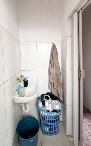Casa à venda com 210m², 4 quartos e 2 vagas Casa à venda com 210m², 4 quartos e 2 vagasBanheiro Social - Casa 2