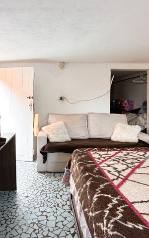 Casa à venda com 210m², 4 quartos e 2 vagas Casa à venda com 210m², 4 quartos e 2 vagasQuarto - Casa 3