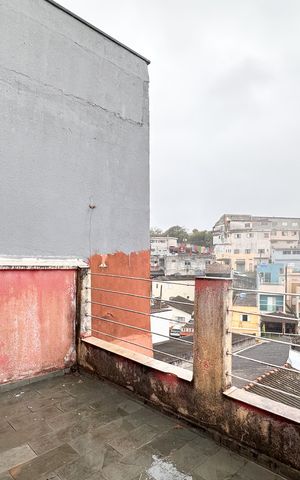 Casa à venda com 210m², 4 quartos e 2 vagas Casa à venda com 210m², 4 quartos e 2 vagasSacada do Quarto 2 - Casa 2
