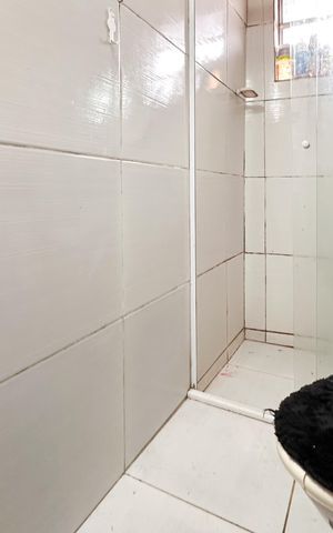 Casa à venda com 210m², 4 quartos e 2 vagas Casa à venda com 210m², 4 quartos e 2 vagasBanheiro Social - Casa 3