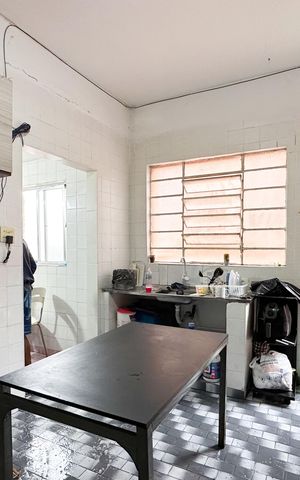 Casa à venda com 210m², 4 quartos e 2 vagas Casa à venda com 210m², 4 quartos e 2 vagasCozinha - Casa 2