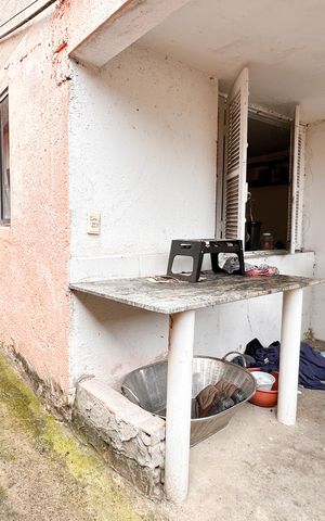Casa à venda com 210m², 4 quartos e 2 vagas Casa à venda com 210m², 4 quartos e 2 vagasQuintal - Casa 3