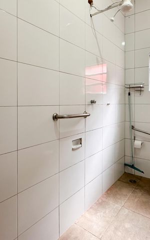 Casa à venda com 210m², 4 quartos e 2 vagas Casa à venda com 210m², 4 quartos e 2 vagasBanheiro Social - Casa 1