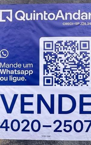 Casa à venda com 210m², 4 quartos e 2 vagas Casa à venda com 210m², 4 quartos e 2 vagasPlaca