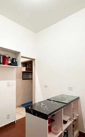 Casa à venda com 210m², 4 quartos e 2 vagas Casa à venda com 210m², 4 quartos e 2 vagasCozinha - Casa 1