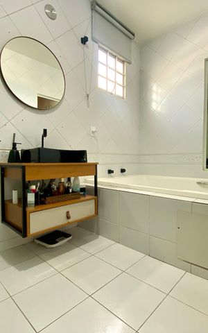 Casa à venda com 500m², 3 quartos e 5 vagasBanheiro