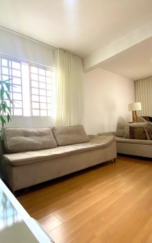 Casa à venda com 500m², 3 quartos e 5 vagasSala