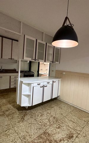 Apartamento à venda com 164m², 3 quartos e 2 vagas Apartamento à venda com 164m², 3 quartos e 2 vagasCozinha