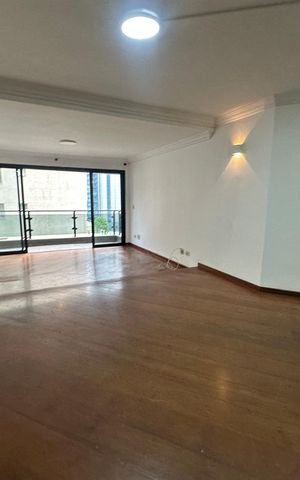 Apartamento à venda com 164m², 3 quartos e 2 vagas Apartamento à venda com 164m², 3 quartos e 2 vagasSala