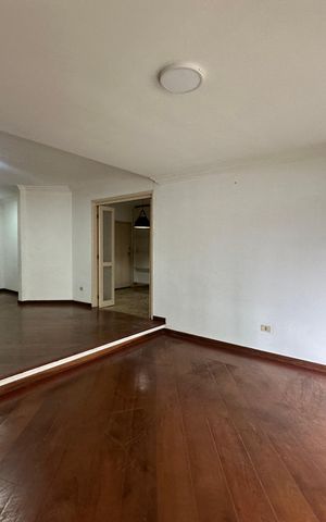 Apartamento à venda com 164m², 3 quartos e 2 vagas Apartamento à venda com 164m², 3 quartos e 2 vagasSala