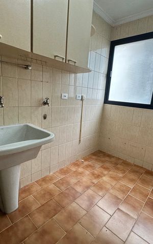 Apartamento à venda com 164m², 3 quartos e 2 vagas Apartamento à venda com 164m², 3 quartos e 2 vagasÁrea de Serviço