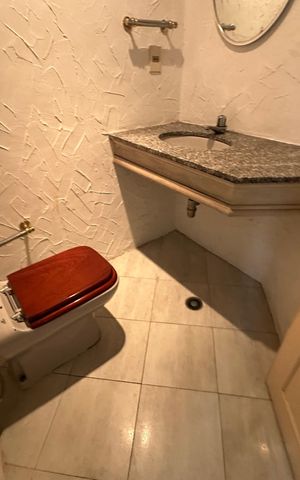 Apartamento à venda com 164m², 3 quartos e 2 vagas Apartamento à venda com 164m², 3 quartos e 2 vagasLavabo