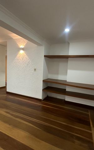 Apartamento à venda com 164m², 3 quartos e 2 vagas Apartamento à venda com 164m², 3 quartos e 2 vagasSala