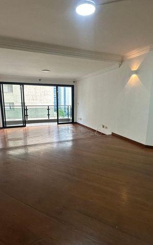 Apartamento à venda com 164m², 3 quartos e 2 vagas Apartamento à venda com 164m², 3 quartos e 2 vagasSala