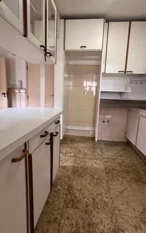 Apartamento à venda com 164m², 3 quartos e 2 vagas Apartamento à venda com 164m², 3 quartos e 2 vagasCozinha