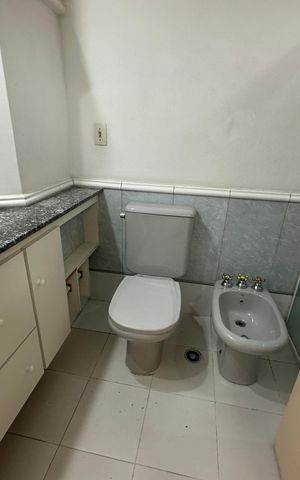 Apartamento à venda com 164m², 3 quartos e 2 vagas Apartamento à venda com 164m², 3 quartos e 2 vagasBanheiro da Suíte 1