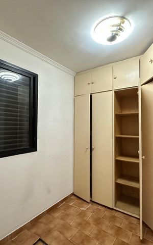 Apartamento à venda com 164m², 3 quartos e 2 vagas Apartamento à venda com 164m², 3 quartos e 2 vagasQuarto de Serviço