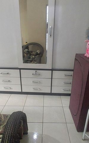 Casa de condomínio à venda com 159m², 4 quartos e 5 vagas Casa de condomínio à venda com 159m², 4 quartos e 5 vagasQuarto 4