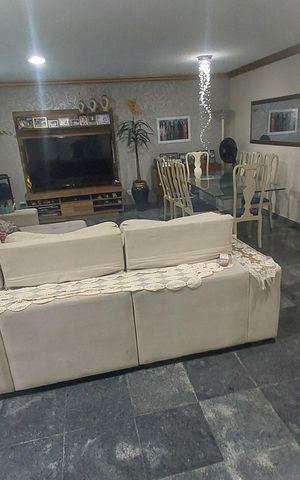 Casa de condomínio à venda com 159m², 4 quartos e 5 vagas Casa de condomínio à venda com 159m², 4 quartos e 5 vagasSala
