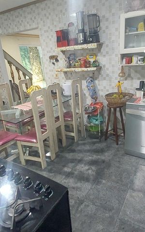 Casa de condomínio à venda com 159m², 4 quartos e 5 vagas Casa de condomínio à venda com 159m², 4 quartos e 5 vagasCozinha