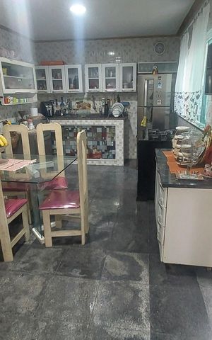 Casa de condomínio à venda com 159m², 4 quartos e 5 vagas Casa de condomínio à venda com 159m², 4 quartos e 5 vagasCozinha