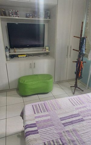 Casa de condomínio à venda com 159m², 4 quartos e 5 vagas