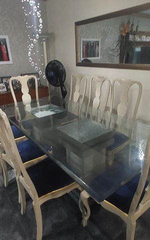 Casa de condomínio à venda com 159m², 4 quartos e 5 vagas Casa de condomínio à venda com 159m², 4 quartos e 5 vagasSala