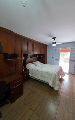 Casa à venda com 180m², 3 quartos e 2 vagas Casa à venda com 180m², 3 quartos e 2 vagasQuarto 3
