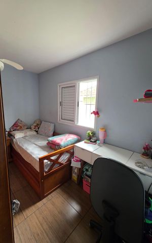 Casa à venda com 180m², 3 quartos e 2 vagas Casa à venda com 180m², 3 quartos e 2 vagasQuarto 1