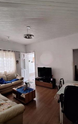 Casa à venda com 180m², 3 quartos e 2 vagas