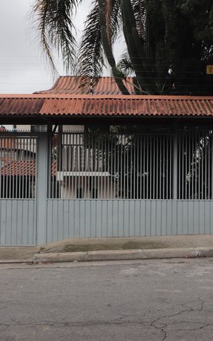 Casa à venda com 600m², 6 quartos e 6 vagasFachada