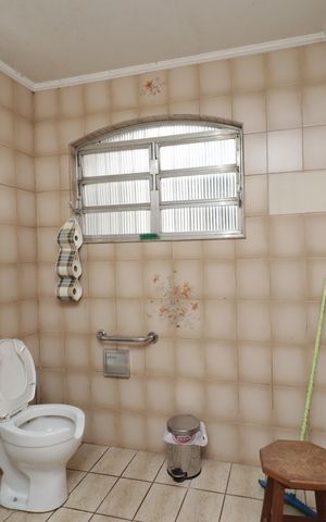 Casa à venda com 600m², 6 quartos e 6 vagasBanheiro 1