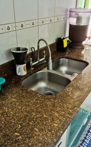 Casa à venda com 150m², 3 quartos e 2 vagas Casa à venda com 150m², 3 quartos e 2 vagasCozinha