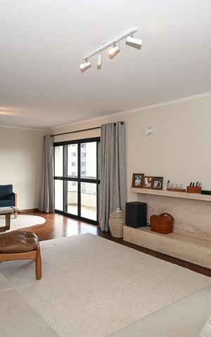 Apartamento à venda com 271m², 5 quartos e 4 vagasSala
