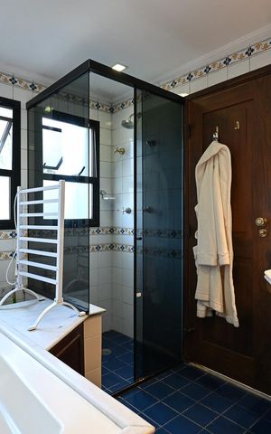Apartamento à venda com 271m², 5 quartos e 4 vagasBanheiro da Suíte  3