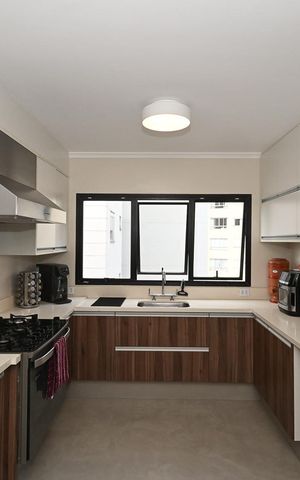 Apartamento à venda com 271m², 5 quartos e 4 vagasCozinha
