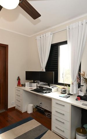 Apartamento à venda com 271m², 5 quartos e 4 vagasSuíte 2