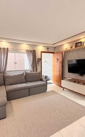 Casa à venda com 169m², 3 quartos e 6 vagasSala