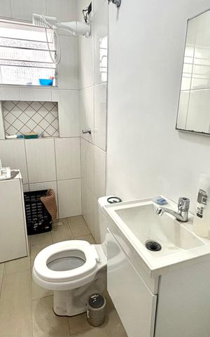 Casa para alugar com 50m², 1 quarto e 1 vaga Casa para alugar com 50m², 1 quarto e 1 vagaBanheiro