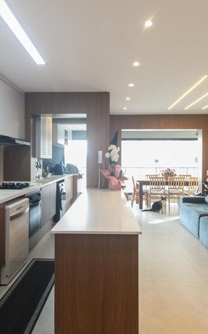 Apartamento à venda com 105m², 3 quartos e 2 vagas Apartamento à venda com 105m², 3 quartos e 2 vagasSala