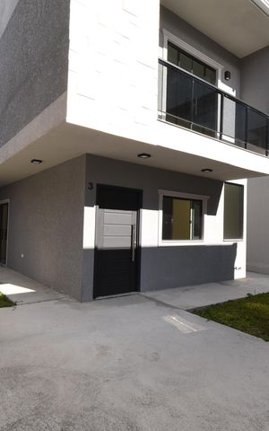 Casa à venda com 110m², 3 quartos e 2 vagasÁrea externa
