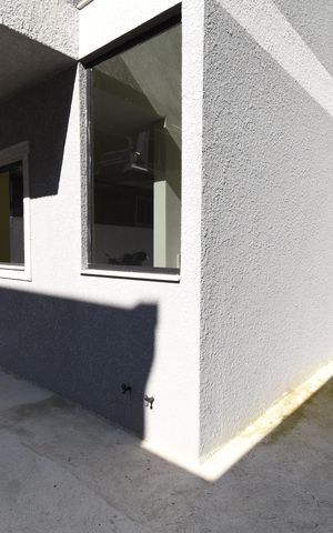 Casa à venda com 110m², 3 quartos e 2 vagasÁrea externa